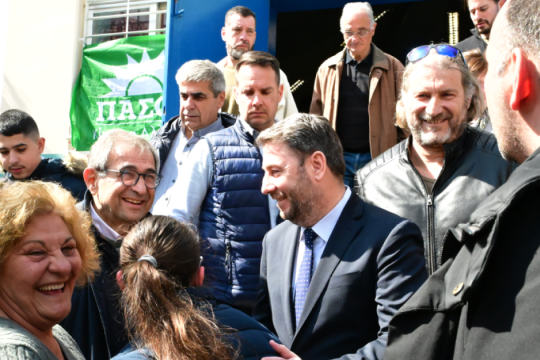 Εκλογές συνέδρων ΠΑΣΟΚ: Ψήφισαν πάνω από 174 χιλιάδες - «Να γίνει πράξη η πολιτική αλλαγή», ζητά ο Ανδρουλάκης